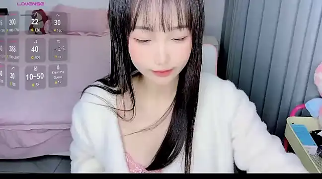 Snapshot of -Wendy__ chatting on 02.14.25 -Wendy online show from 02.14.25