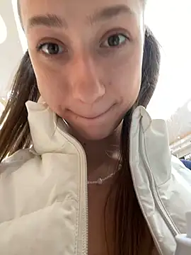 Lia  Love online show from 03.15.25