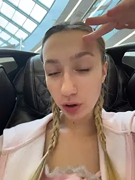 Lia  Love online show from 10.23.25