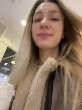 Lia  Love online show from 10.29.25