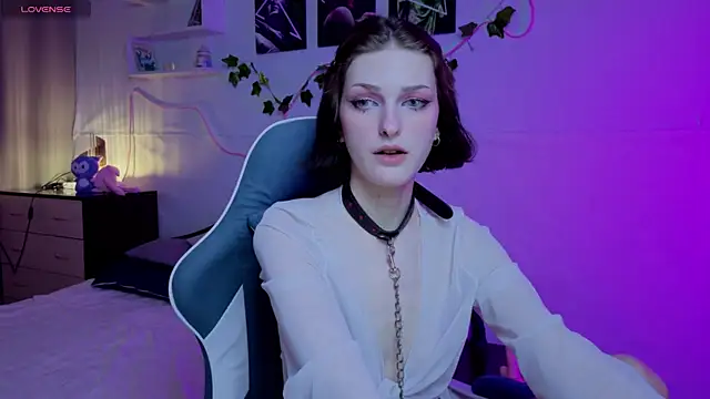 Sweet Paradox online show from 09.15.25