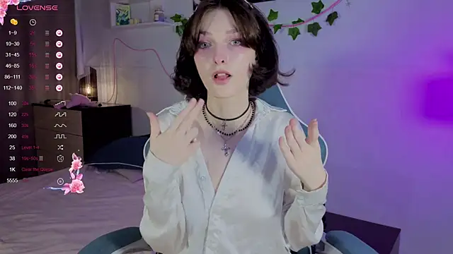 Sweet Paradox online show from 10.10.25