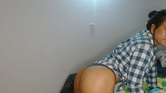 Vanessa Aniston online show from 09.29.25