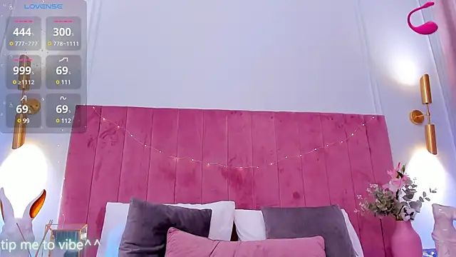 Mayzzie online show from 03.13.25