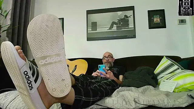 Snapshot of Kingsscepter chatting on 02.15.25 Kingsscepter online show from 02.15.25