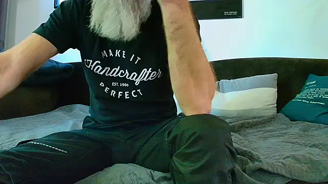 Snapshot of Kingsscepter chatting on 09.19.25 Kingsscepter online show from 09.19.25