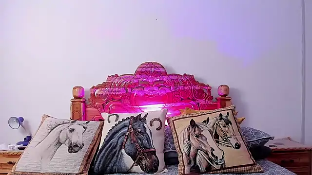 Snapshot of sexcouple06 chatting on 02.10.25 sexcouple06 online show from 02.10.25