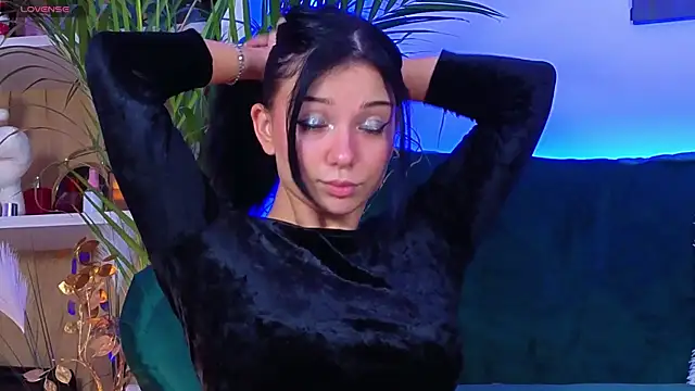 AveryWillow online show from 11.26.25