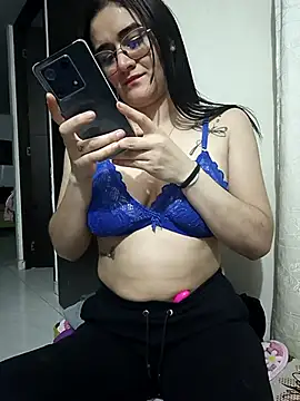 Hanna Kinsley online show from 02.05.25