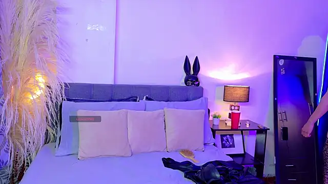 Rouse Hilton online show from 10.22.25