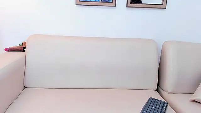 naomiii   online show from 03.05.25