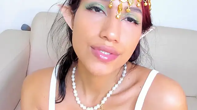 naomiii   online show from 03.18.25