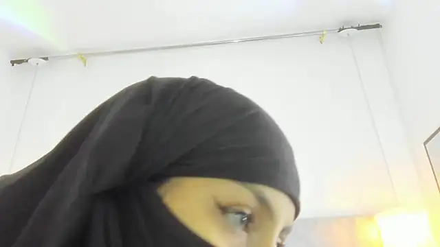 naomiii   online show from 03.12.26