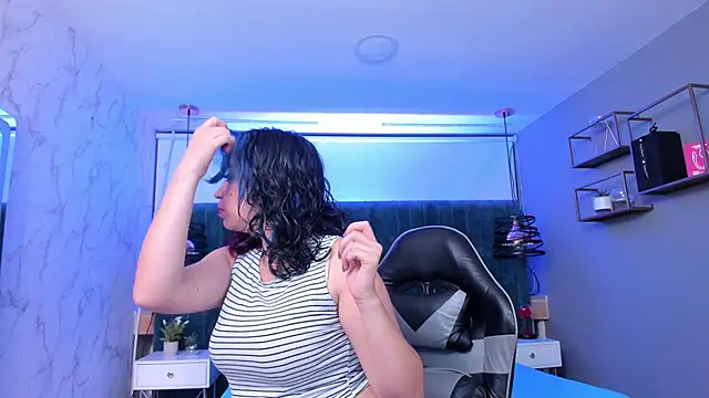 Snapshot of MAGIC_SOFI chatting on 11.07.25 MAGIC SOFI online show from 11.07.25