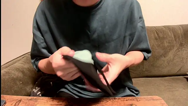 Snapshot of tuki_fu chatting on 02.27.25 tuki fu online show from 02.27.25