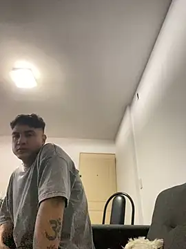 LCarreraa online show from 02.16.25