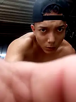 tayson  online show from 10.11.25