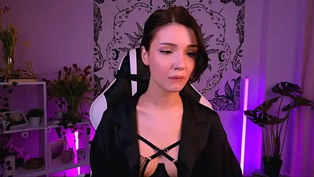 EmmaKeam online show from 03.16.25