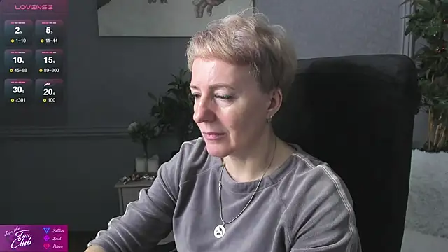 Nika Smit online show from 12.14.24