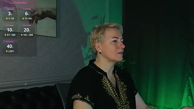 Nika Smit online show from 11.30.25