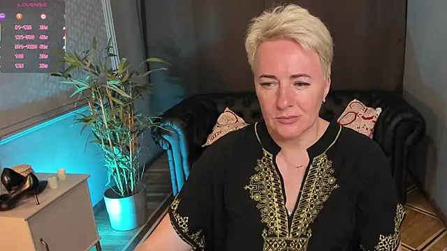 Nika Smit online show from 07.03.26