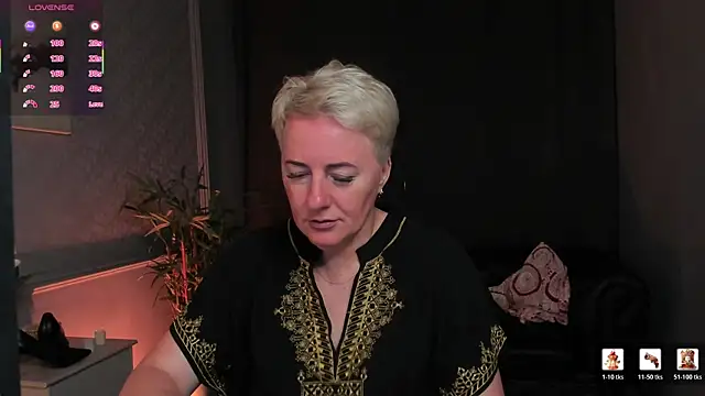 Nika Smit online show from 07.04.26
