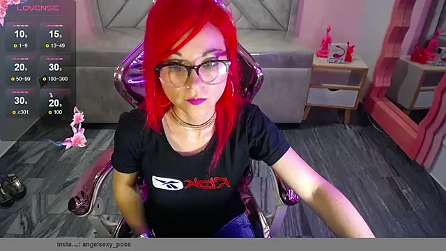 Snapshot of abril_ch_ chatting on 11.27.25 abril ch online show from 11.27.25