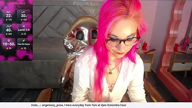 Snapshot of abril_ch_ chatting on 02.14.26 abril ch online show from 02.14.26