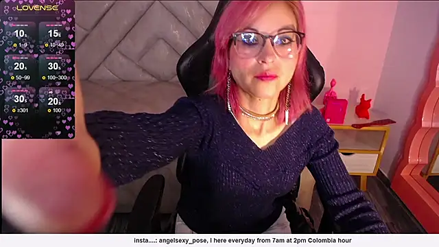 Snapshot of abril_ch_ chatting on 02.18.26 abril ch online show from 02.18.26