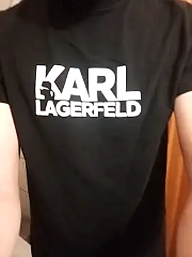 Snapshot of hoot_denis28 chatting on 12.31.24 hoot denis28 online show from 12.31.24