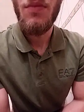 Snapshot of hoot_denis28 chatting on 01.12.25 hoot denis28 online show from 01.12.25