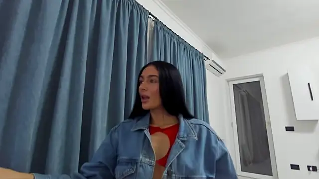 Snapshot of IvyKaelani chatting on 12.20.24 IvyKaelani online show from 12.20.24