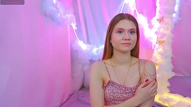 AlisiaSpinnet  online show from 11.06.25