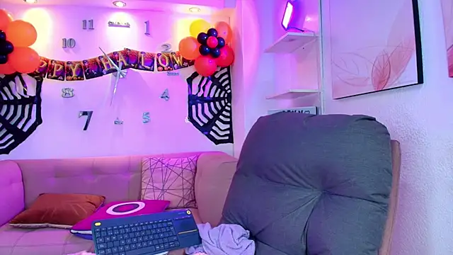 Snapshot of 1Sloppy_Fox4 chatting on 10.24.25 1Sloppy Fox4 online show from 10.24.25