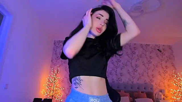 NancyLovee  online show from 03.30.26