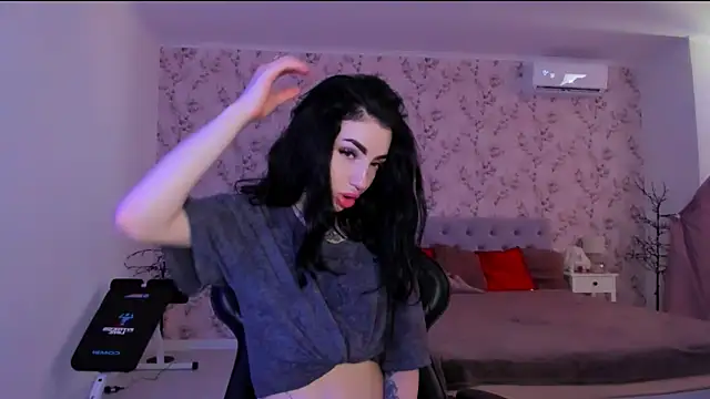 NancyLovee  online show from 06.30.26