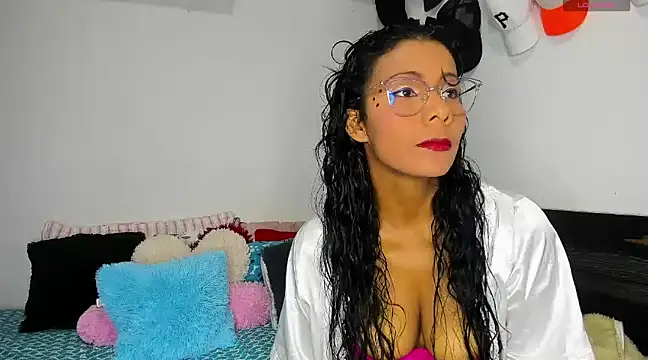 Nenita Hot  online show from 03.06.25