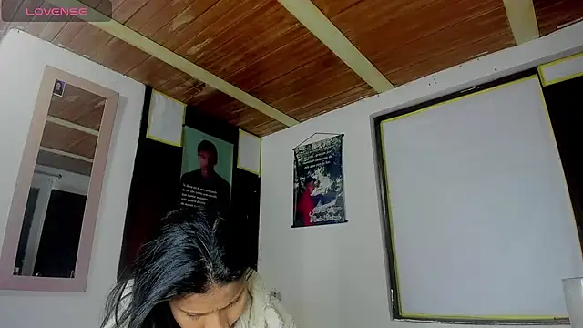 Nenita Hot  online show from 09.27.25