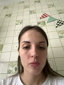 Snapshot of AmiLavs chatting on 01.04.25 AmiLavs online show from 01.04.25