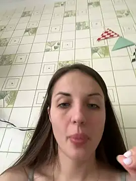 Snapshot of AmiLavs chatting on 01.08.25 AmiLavs online show from 01.08.25