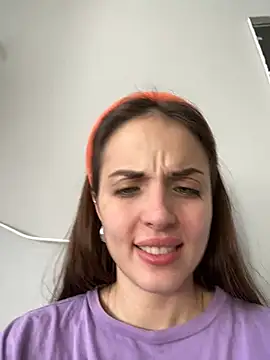 Snapshot of AmiLavs chatting on 01.21.25 AmiLavs online show from 01.21.25