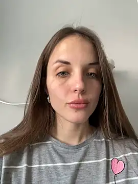 Snapshot of AmiLavs chatting on 03.10.25 AmiLavs online show from 03.10.25