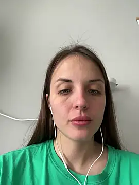 Snapshot of AmiLavs chatting on 03.17.25 AmiLavs online show from 03.17.25