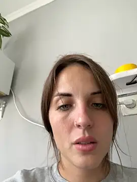 Snapshot of AmiLavs chatting on 09.21.25 AmiLavs online show from 09.21.25