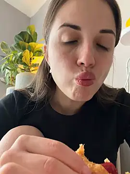 AmiLavs online show from 03.20.26