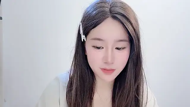 chloe-01 online show from 11.10.25