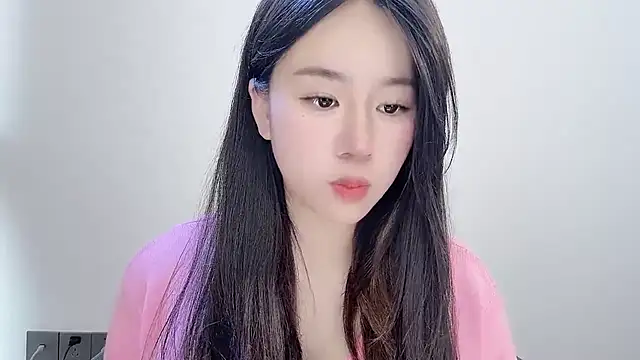 chloe-01 online show from 11.25.25