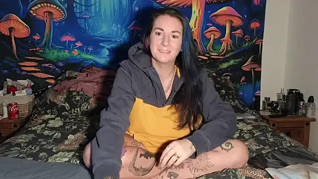 tattoomilf86 online show from 02.15.25