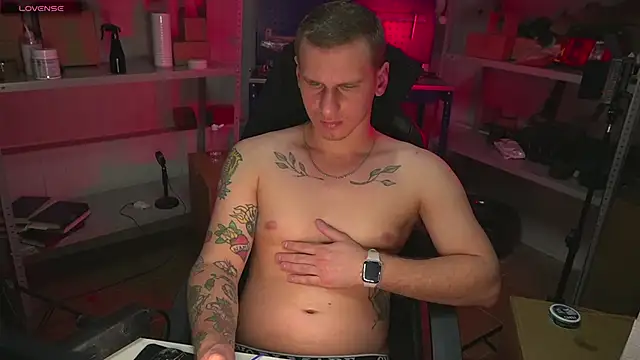 Snapshot of vance_rulez chatting on 02.14.25 vance rulez online show from 02.14.25