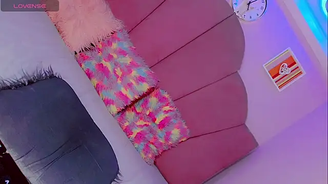 OSMARIEL SWEETT online show from 12.07.24